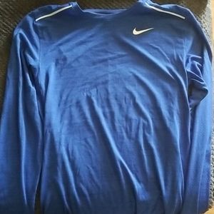 Nike long sleeve shirt